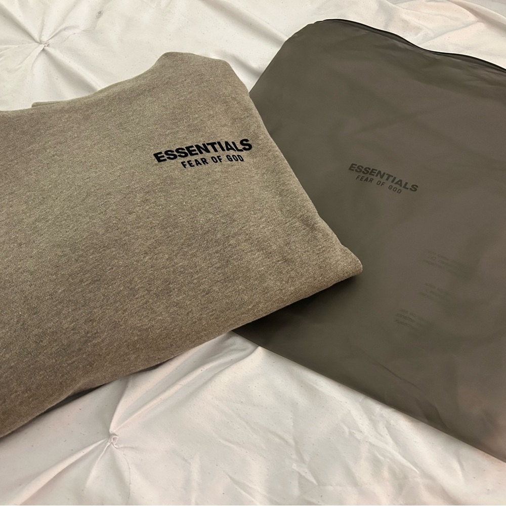 Essentials Fear of God FW24 Heather Grey Hoodie (Size L) - NWT, Never Worn